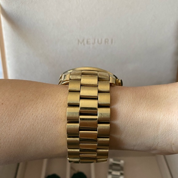 Michael Kors Runway Chronograph Watch - Picture 6 of 8